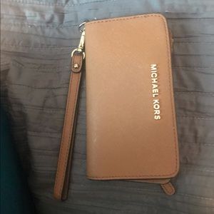Michael Kors Wristlet